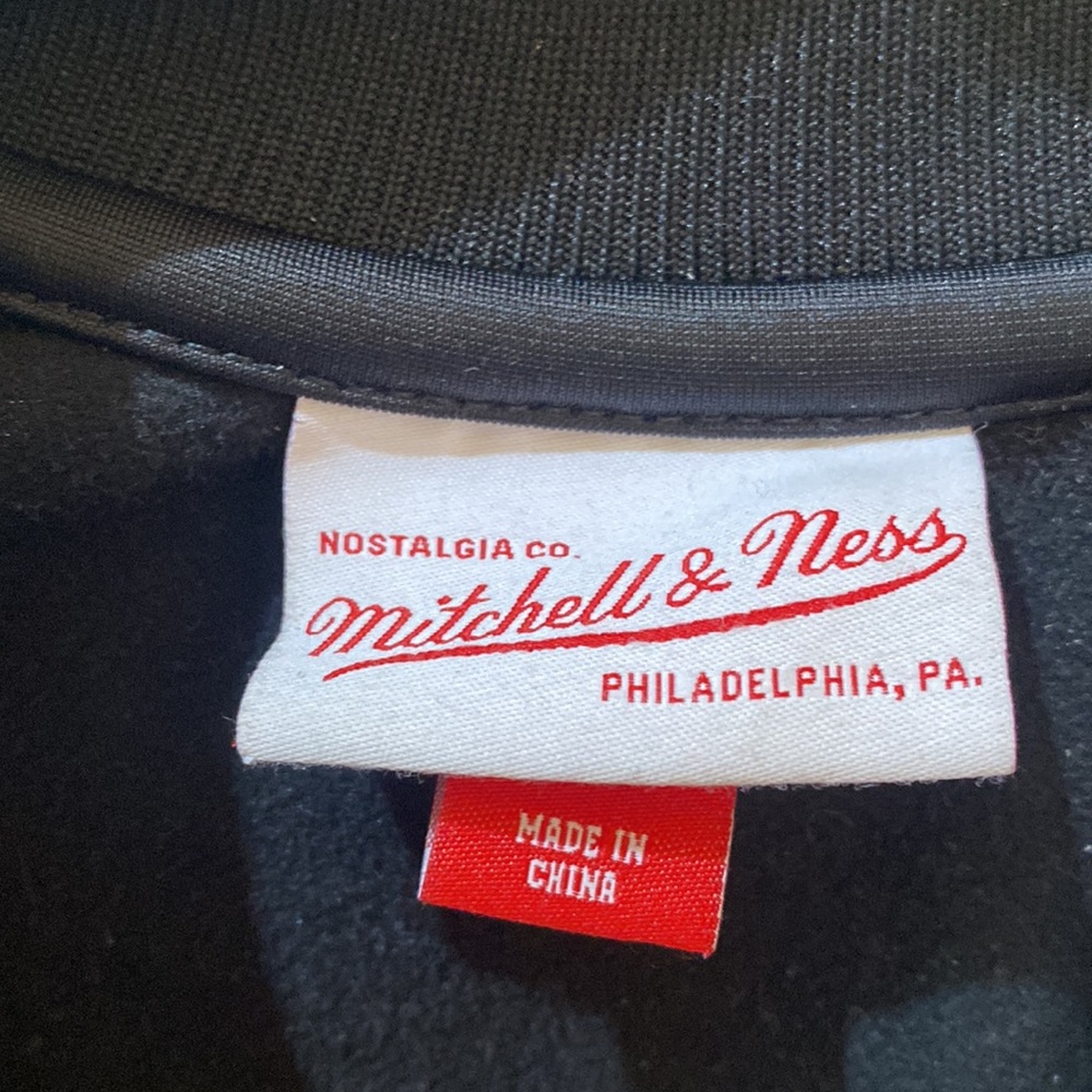 Mitchell & Ness Throwback Hornets Jacket - image 3